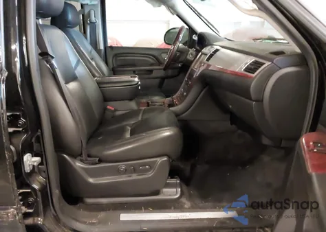 2013 Cadillac Escalade Esv Premium z USA, uszkodzony, nr VIN 1GYS4JEF6DR368159